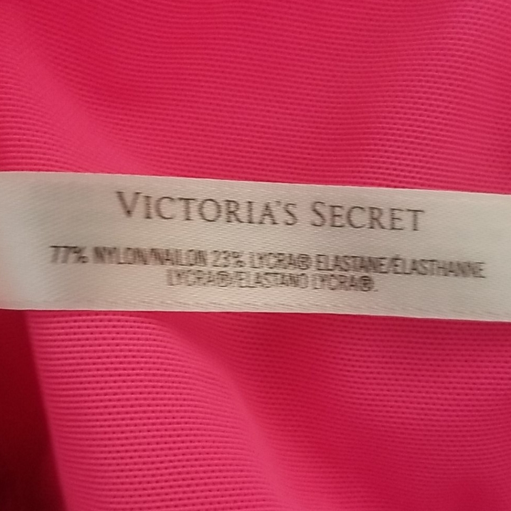 Victoria Secret - Picture 3 of 6